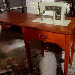 RARE!!! CHEAP!! Vntage and collectors Sears Kenmore Singer Sewing  machine with original table