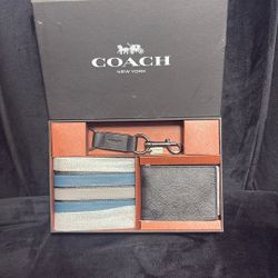REDUCED  TO  LAST PRICE!✅Coach Authentic Men’s 3 In 1 Varsity Wallet And Key Fob New In Box!