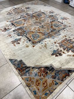 Thomasville thick 8x10 area rug