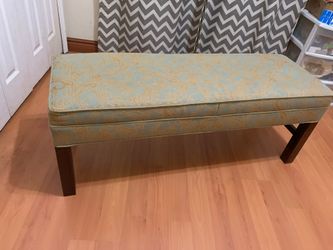 Ottoman great condition pick up area johnyoung Huntercreek