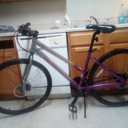 Schwinn Women's Circuit 700c/28" Hybrid Bike