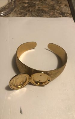 Bracelet with locket