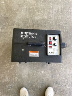 PENDING - TENNIS TUTOR WITH SPEED BALL - FEED SPEED - ELEVATION - OSCILLATION… IT WORKS GREAT!