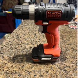 New Black&decker Drill With Go Battery Pk And Light Great Deal 