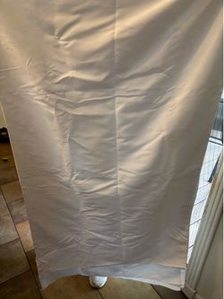 White tablecloths (12 count)