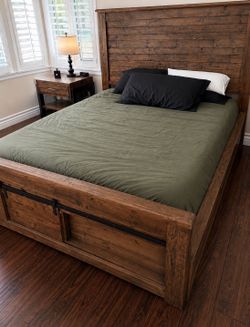 Rustic King bedframe with 2 nightstands