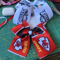 Chiefs And Eagles Bow