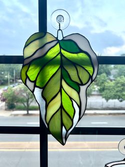 Stained glass N’joy pothos leaf