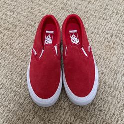 VANS SLIP ON RED SUEDE SIZE 7