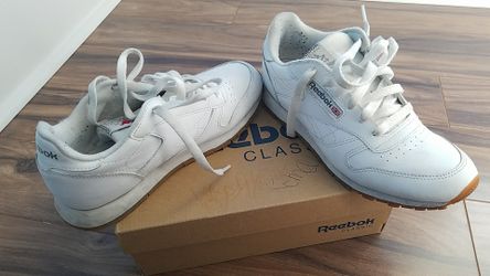Boys Reebox size 4