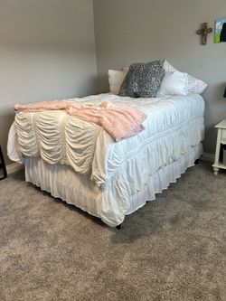Queen size bed