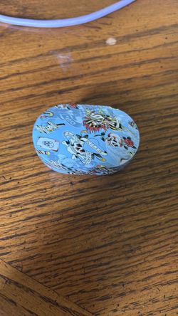 Ed hardy wireless earbuds