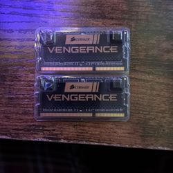 Corsair CMSX16GX3M2A1600C10 2x8GB Memory DDR3 RAM