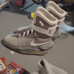 Brand New Never Worn Nike Back To The Future 
