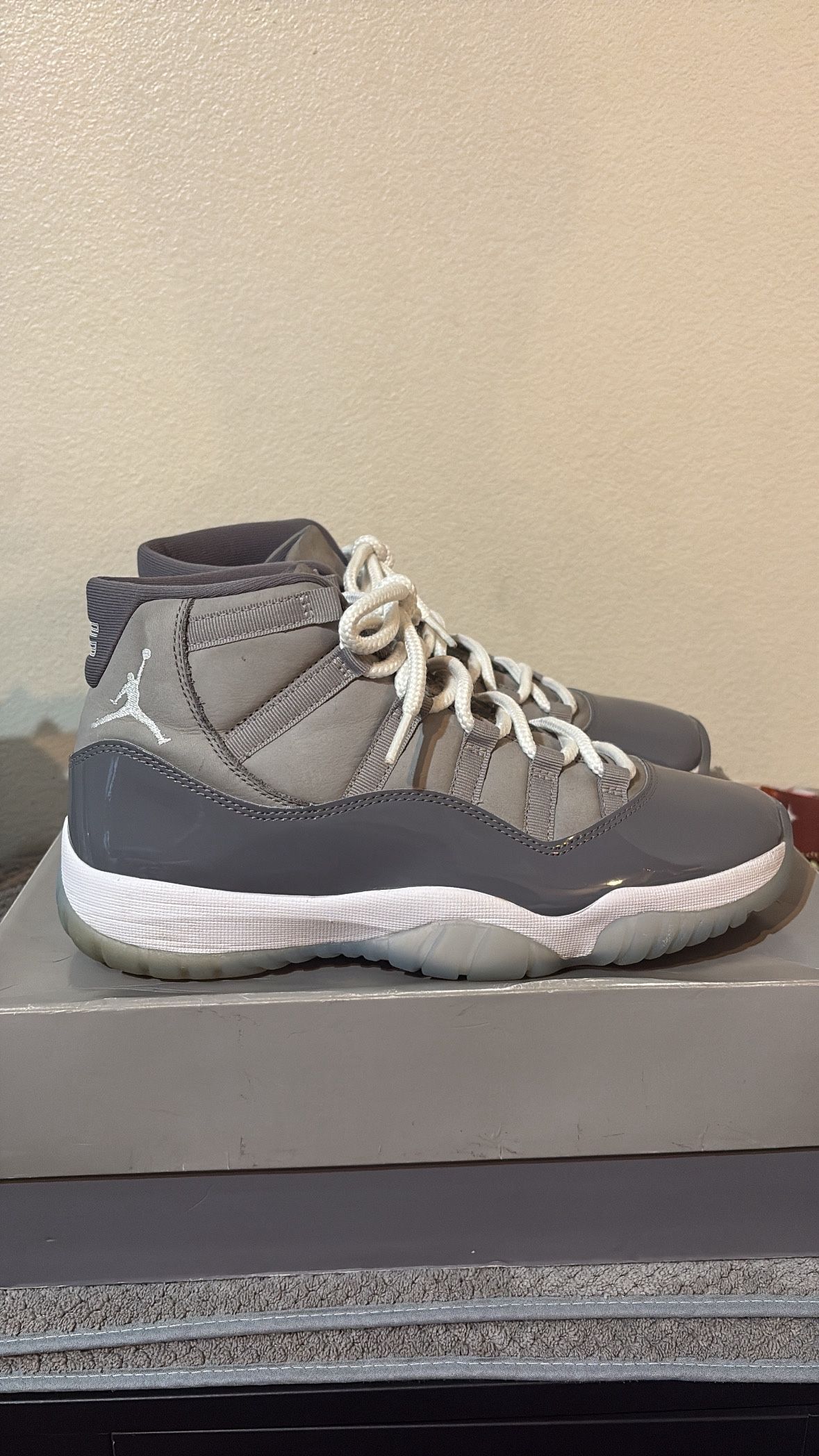 Cool Grey 11