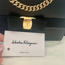 Ferragamo Vara leather shoulder bag