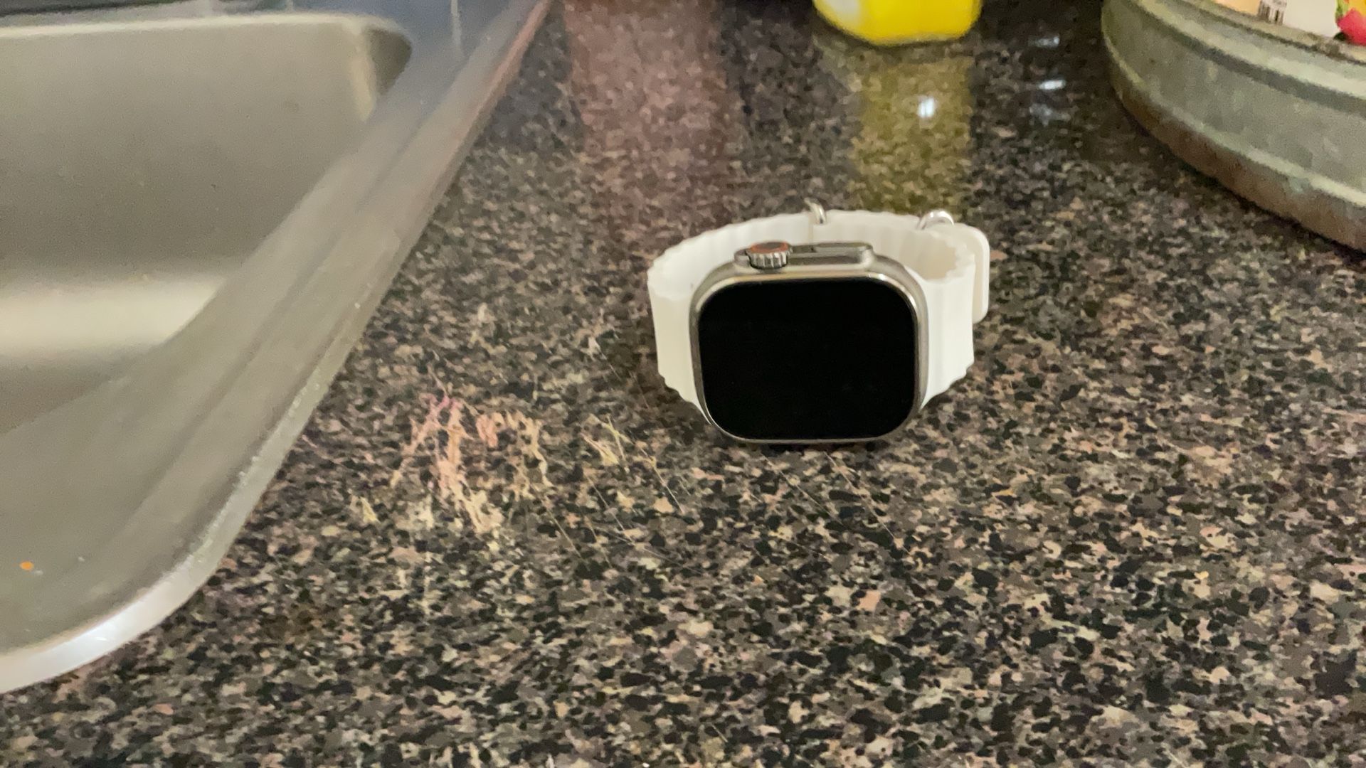 Apple Watch Ultra 2 49mm $145 Won’t Last 