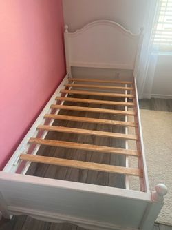 Twin bed