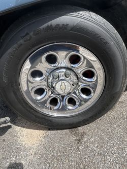 🚨 Chevy gmc wheels for sale $400 obo 🚨