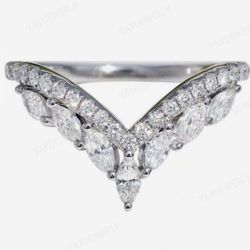 *NEW ARRIVAL* Dazzling Created White Sapphire Engagement Wedding V Shape Ring SZ 10. *See My Other Items *