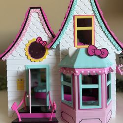 Hello Kitty Dollhouse Practically New