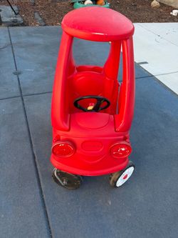 Little Tikes Cozy Coupe Ride-On Toy Car
