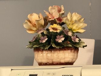 Ceramic Porcelain Flower Basket Figurine