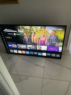 Great Working Vision 55” In TV ! Comes With Wall Mount 