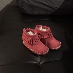 Girls moccasins