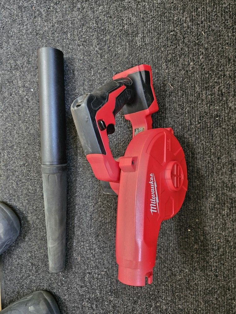 Milwaukee M18 0884-20 160 mph 100 CFM 18 V Battery Handheld Compact Leaf Blower Tool Only