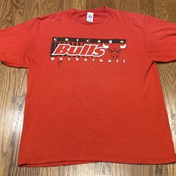 Vintage 90’s Chicago Bulls Logo 7 Short Sleeve NBA Tshirt Size XL