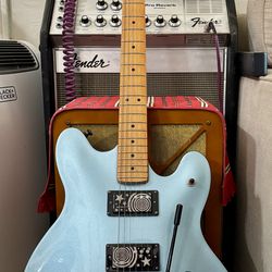 Custom Squier Starcaster Billy Corgan Gunstreet Modern 335 Harness 4 Push Pull Pots Les Trem 2 Mint Condition