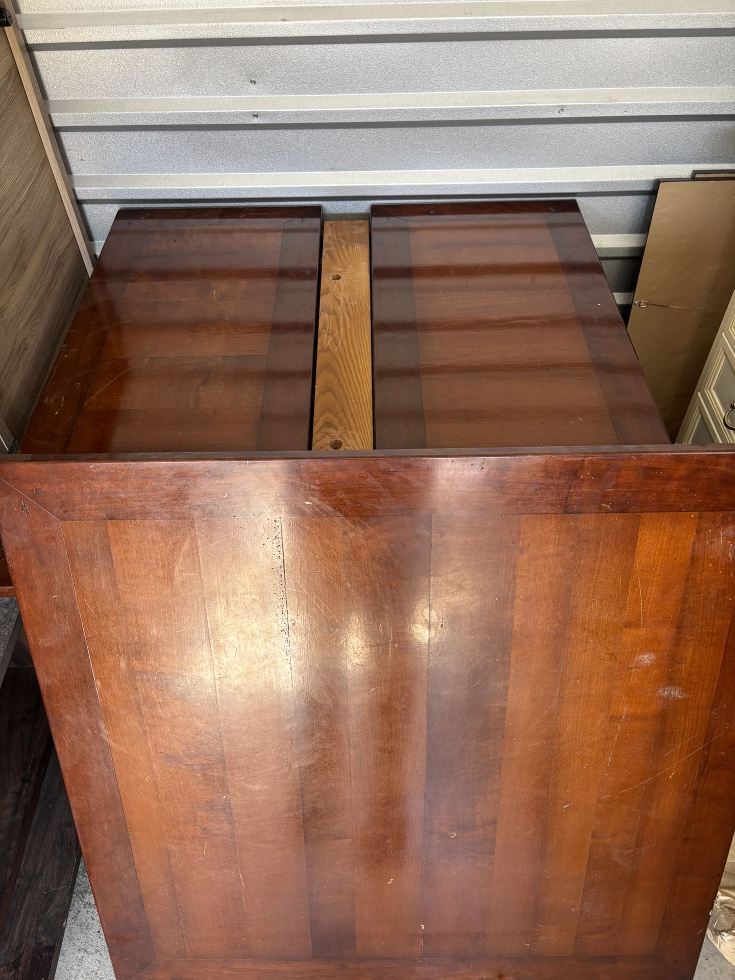 Dining Room Table And Chairs