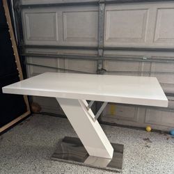 Beautiful Modern Kitchen Table