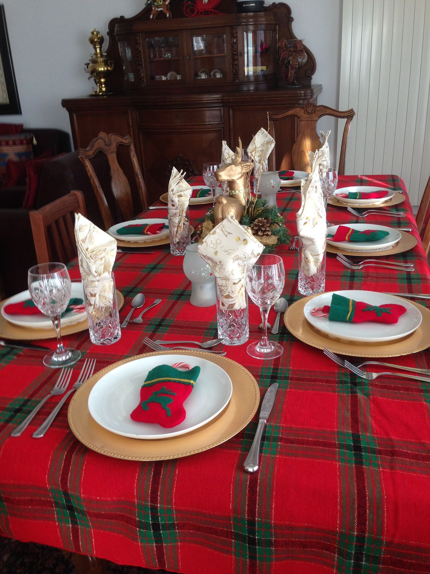 Christmas red tartan tablecloths and runners