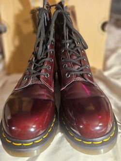 $90 🍒🍇 NEW DR. MARTENS 1460 Vegan boot in Cherry Red Oxford Rub Off 🍒 Size 8