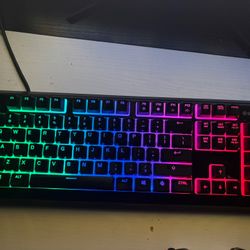 SteelSeries Apex 3 RGB Gaming Keyboard – 10-Zone RGB Illumination – IP32 Water Resistant – Premium Magnetic Wrist Rest (Whisper Quiet Gaming Switch)