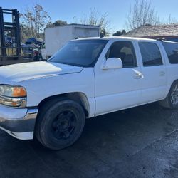 Parts 2005 GMC Yukon Xl For Parts Only 