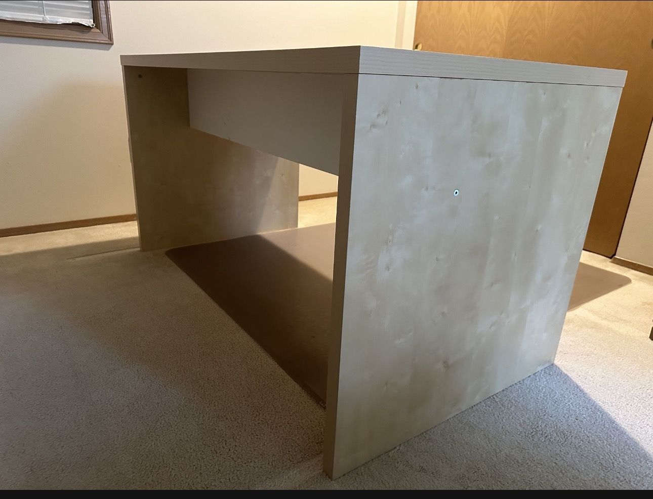 IKEA Malm Desk 55 x 29.5 x 29.5 “