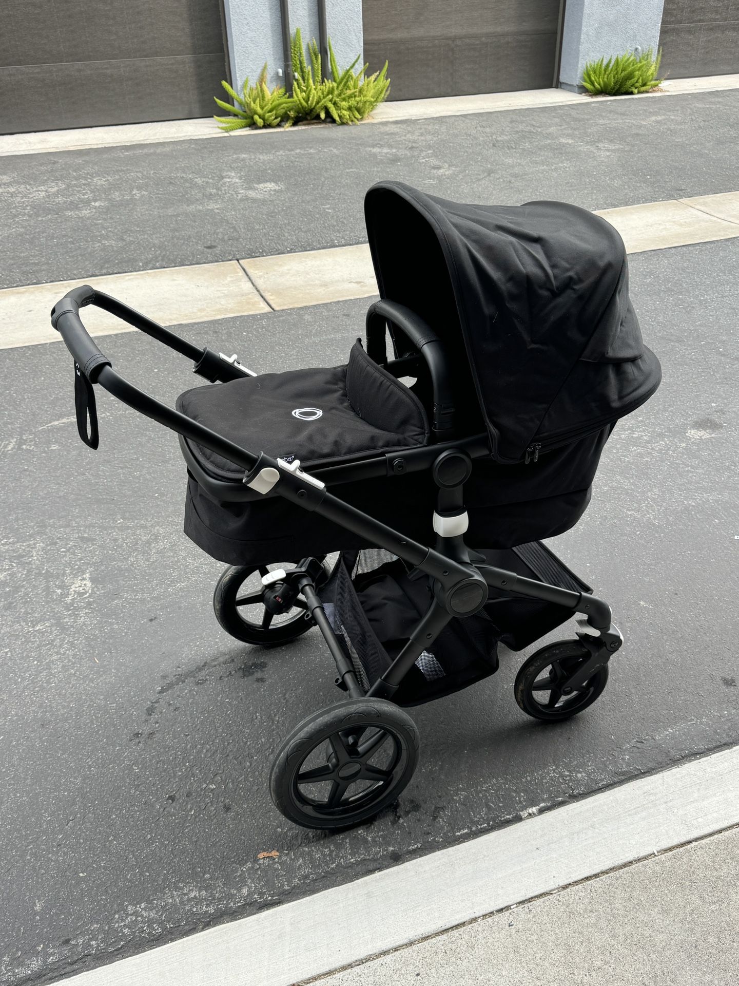 cybex usa car seats Cloud G Pro Comfort Extend Infant Seat Burton Tinder 2.0 30L active-101822 Rebound Base with SecureFix360 Color:Black/Anthracite/Translucent Orange
