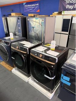Samsung Frontload Washer and Gas Dryer Set