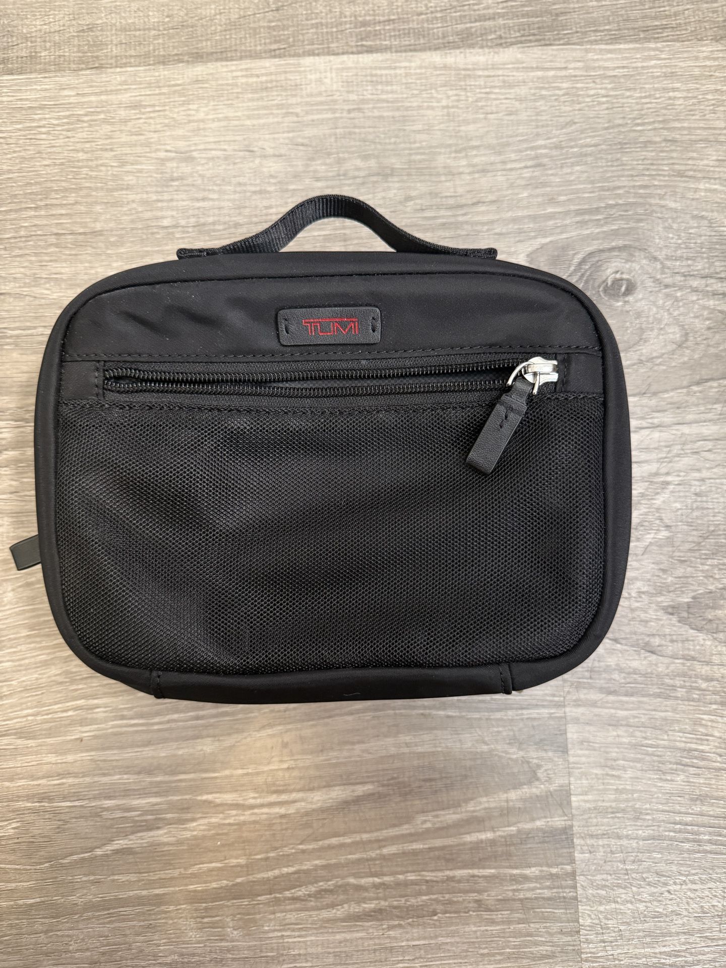 Tumi Large Travel Accessory Pouch Holder Electronics and Cord Organizer