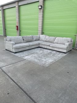 *Free Delivery* Ashley Sectional Couch Sofa