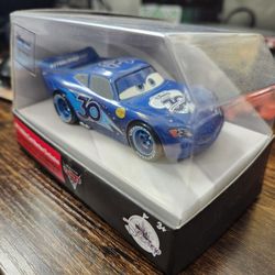2017 Holiday Cast Exclusive Lightning McQueen 
