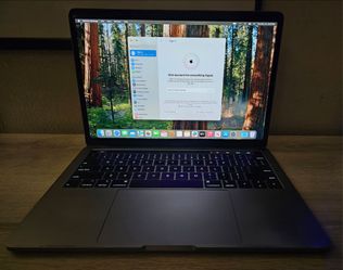 2017 MacBook Pro 13” – Intel i5 / 8GB RAM / 256GB SSD