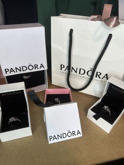 Pandora Halo Hearts Ring Sterling silver / Size 5-9