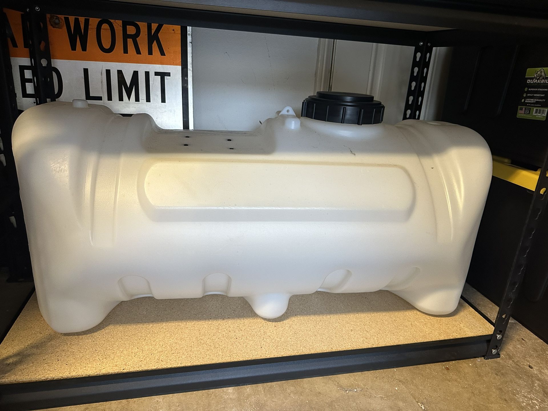 25 GALLON WATER RESERVOIR