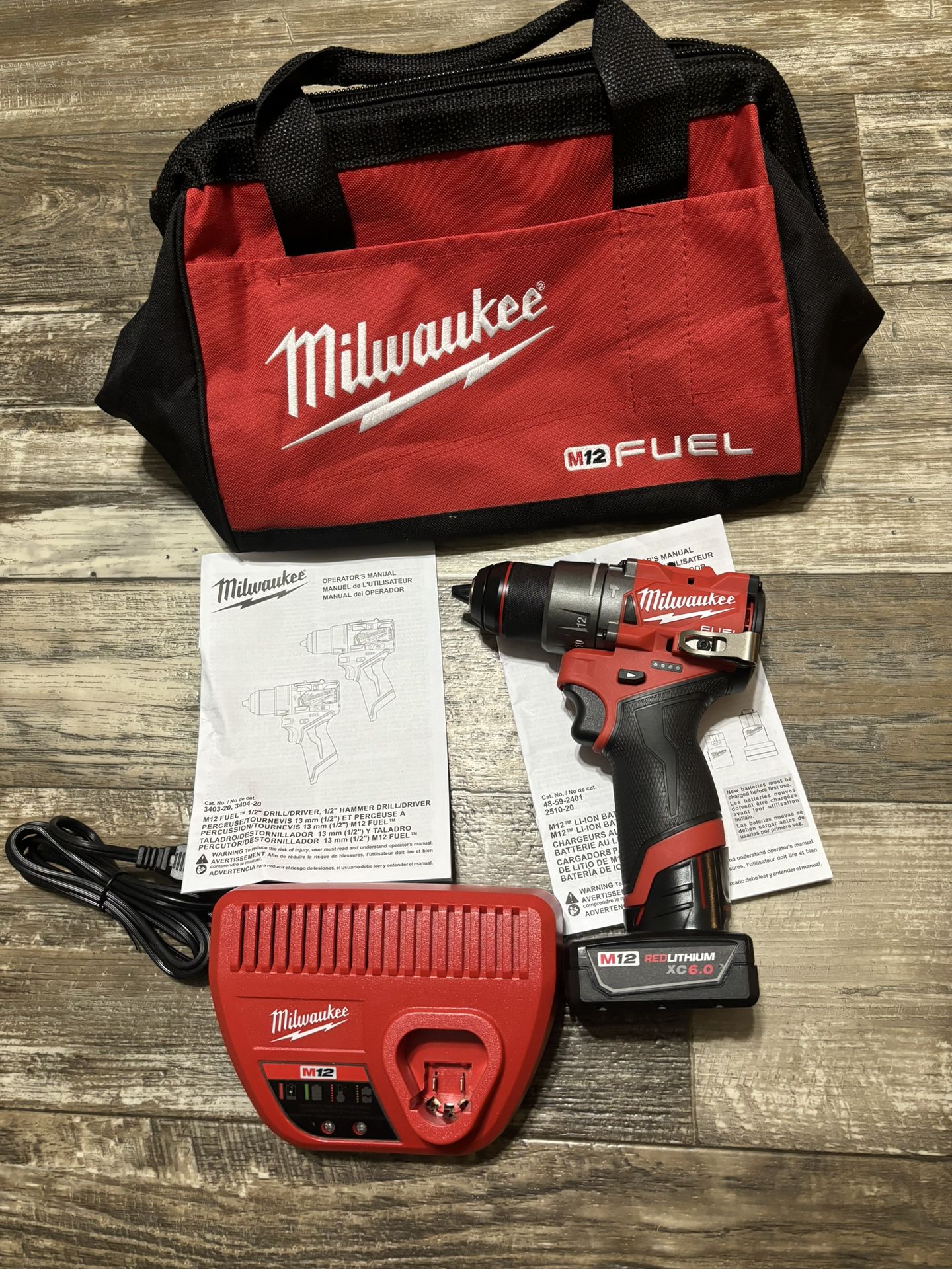 Milwaukee M18 Fuel Brushlless  1/2 In Hammer Drill  Kit Whit Xc 6.0 Battery 