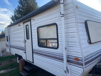 1995 RV CLEAN TITLE 27 FEET LONG