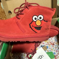 UGGS Sesame Street Elmo